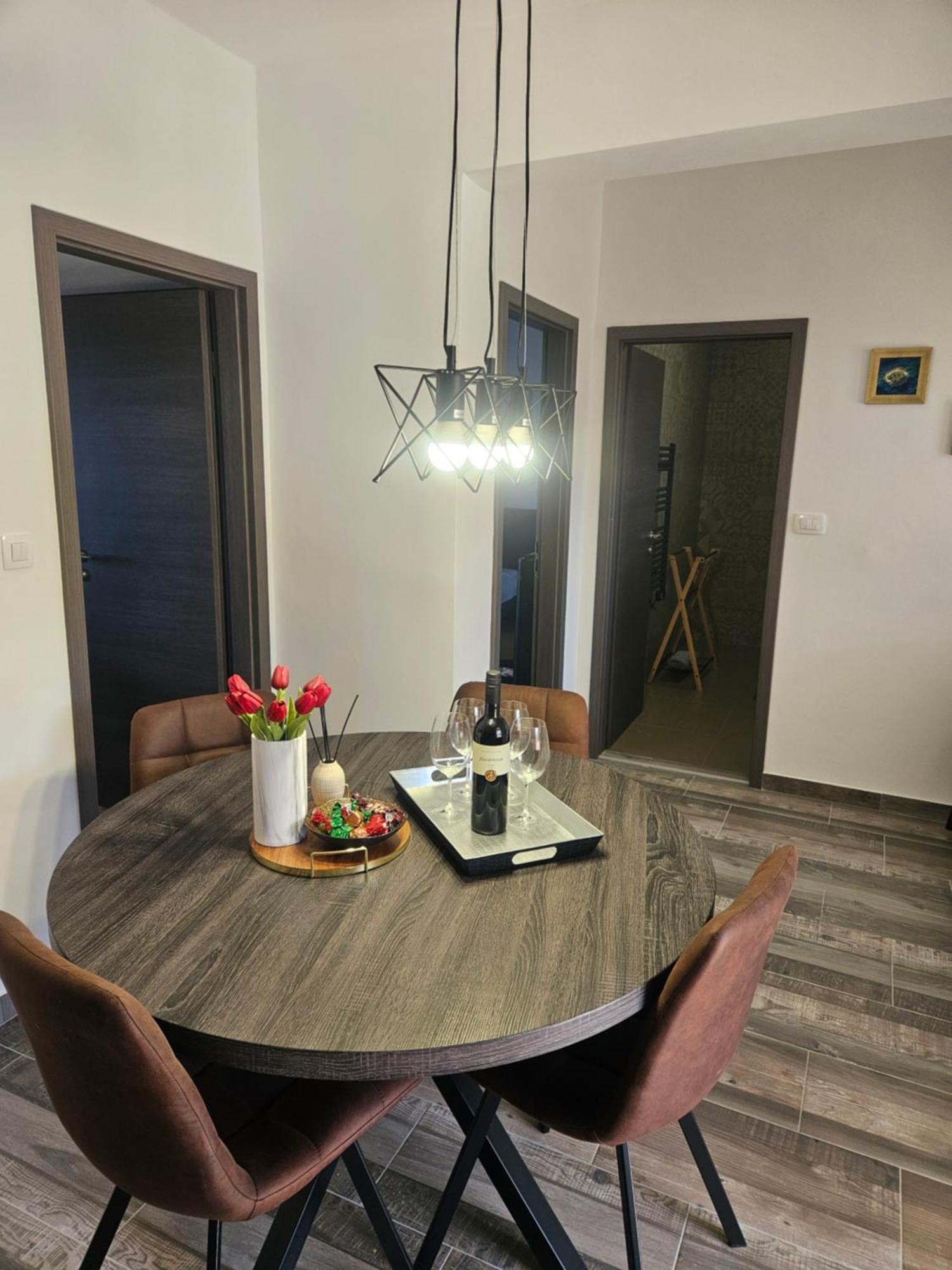 Meli In Village Apartment Brusje